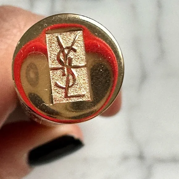 YSL Touche Eclat in shade 1.5 - Picture 5 of 5